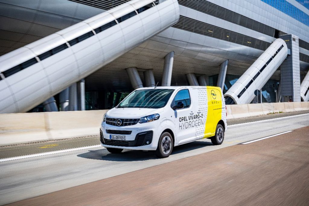 Vauxhall Vivaro-e Hydrogen in front of a space-age building