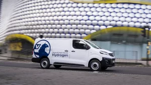 New hydrogen Vauxhall van starts UK customer trials