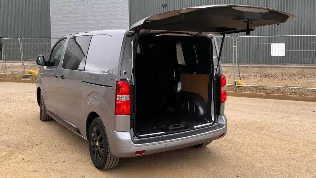 Toyota Proace Crew Cab rear loadspace