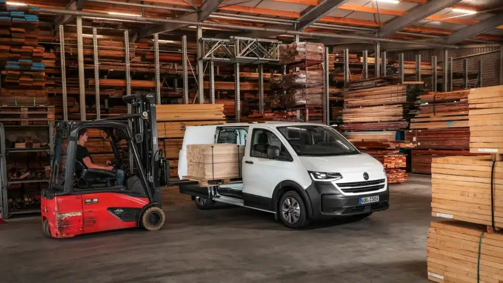 VW transporter l-shaped with forklift