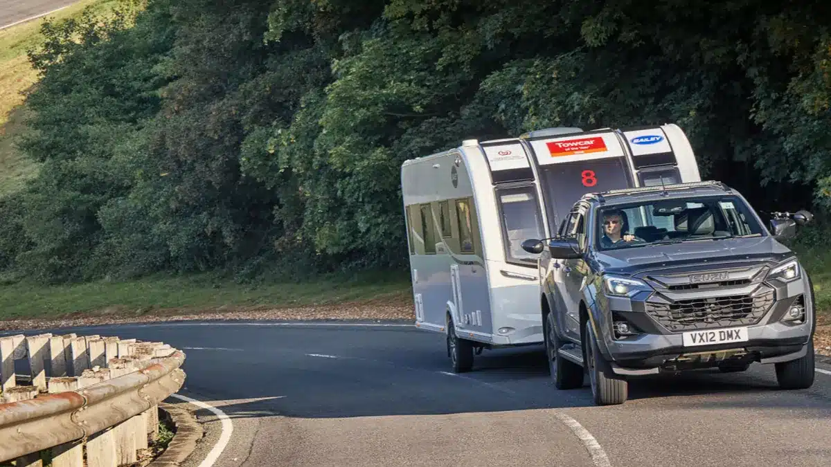 Isuzu D-Max towing