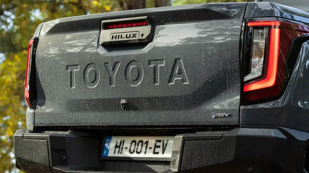 Toyota Hilux BEV rear badges and tailgate