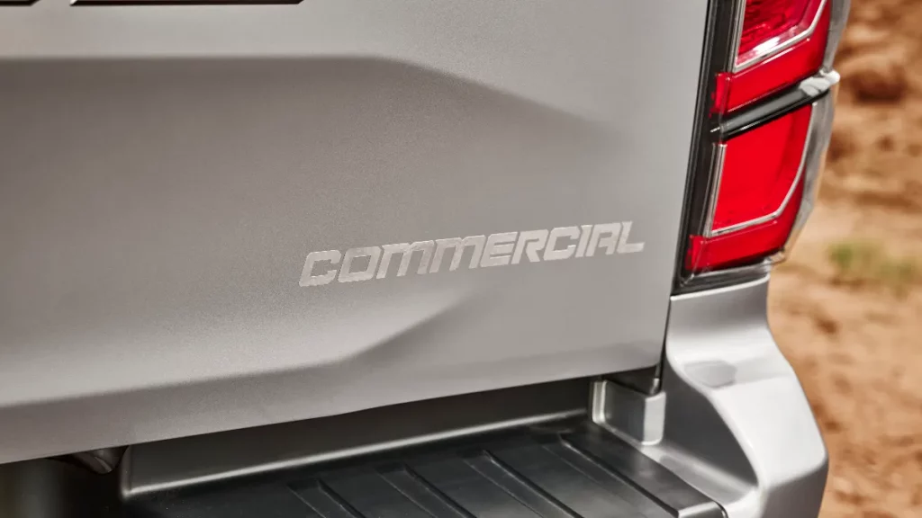 D-Max Commercial badge