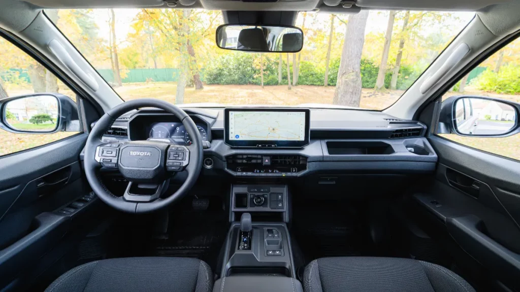 Hilux interior electric