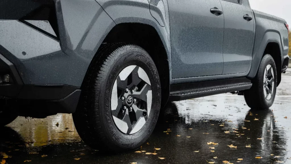 Toyota hilux wheels and weight