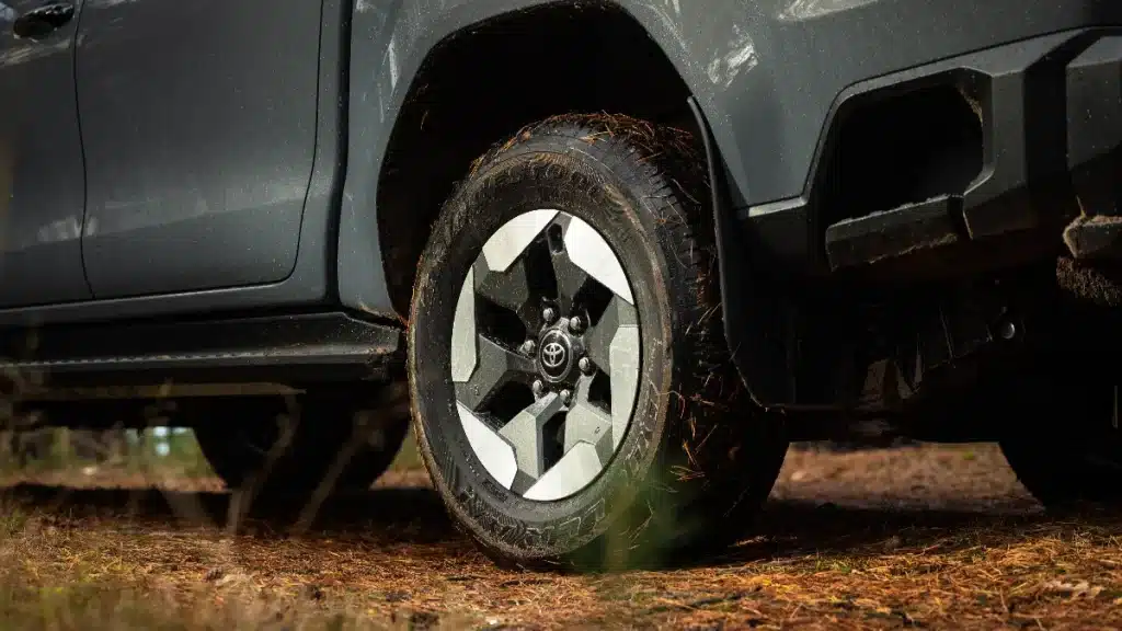 Hilux BEV 17inch alloy