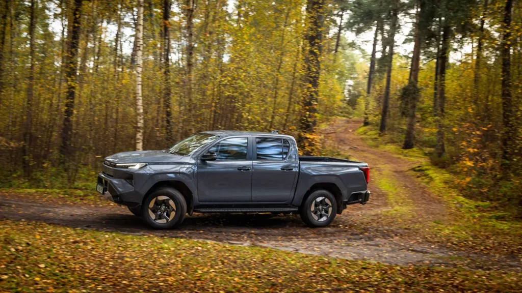 Toyota hilix BEV size