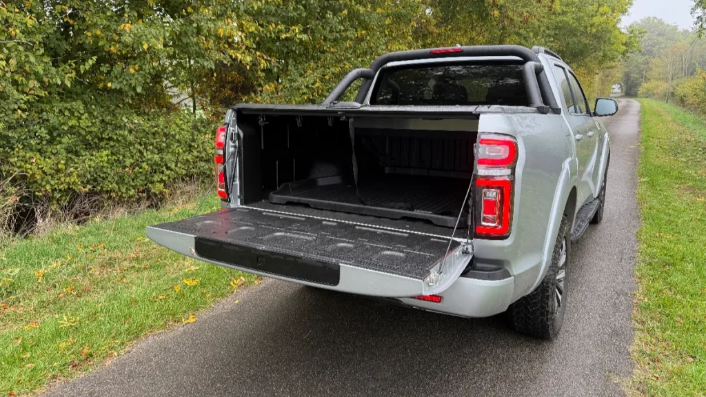 GWM POER300 rear loadspace cargo area