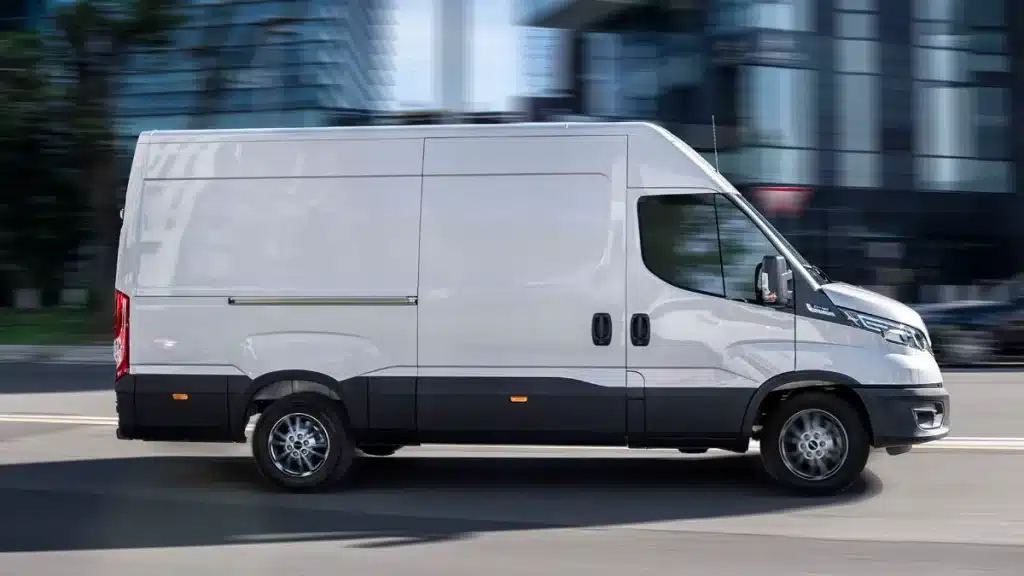 side view for Iveco Daily 70C length