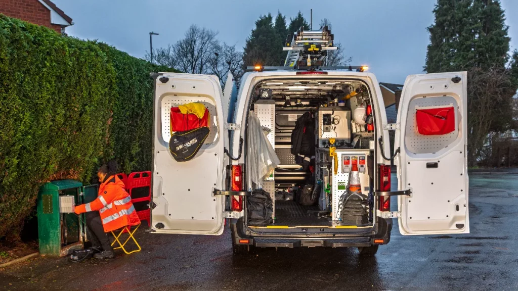 Renault Master Vigin Media van rear